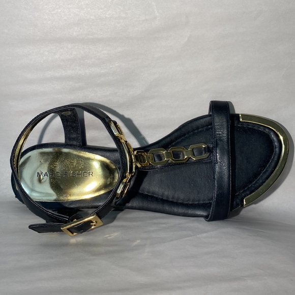 Marc Fisher Black Patent Leather w/ Shiny Gold Chain Detail Mikaela Sandals 8M - Picture 7 of 10